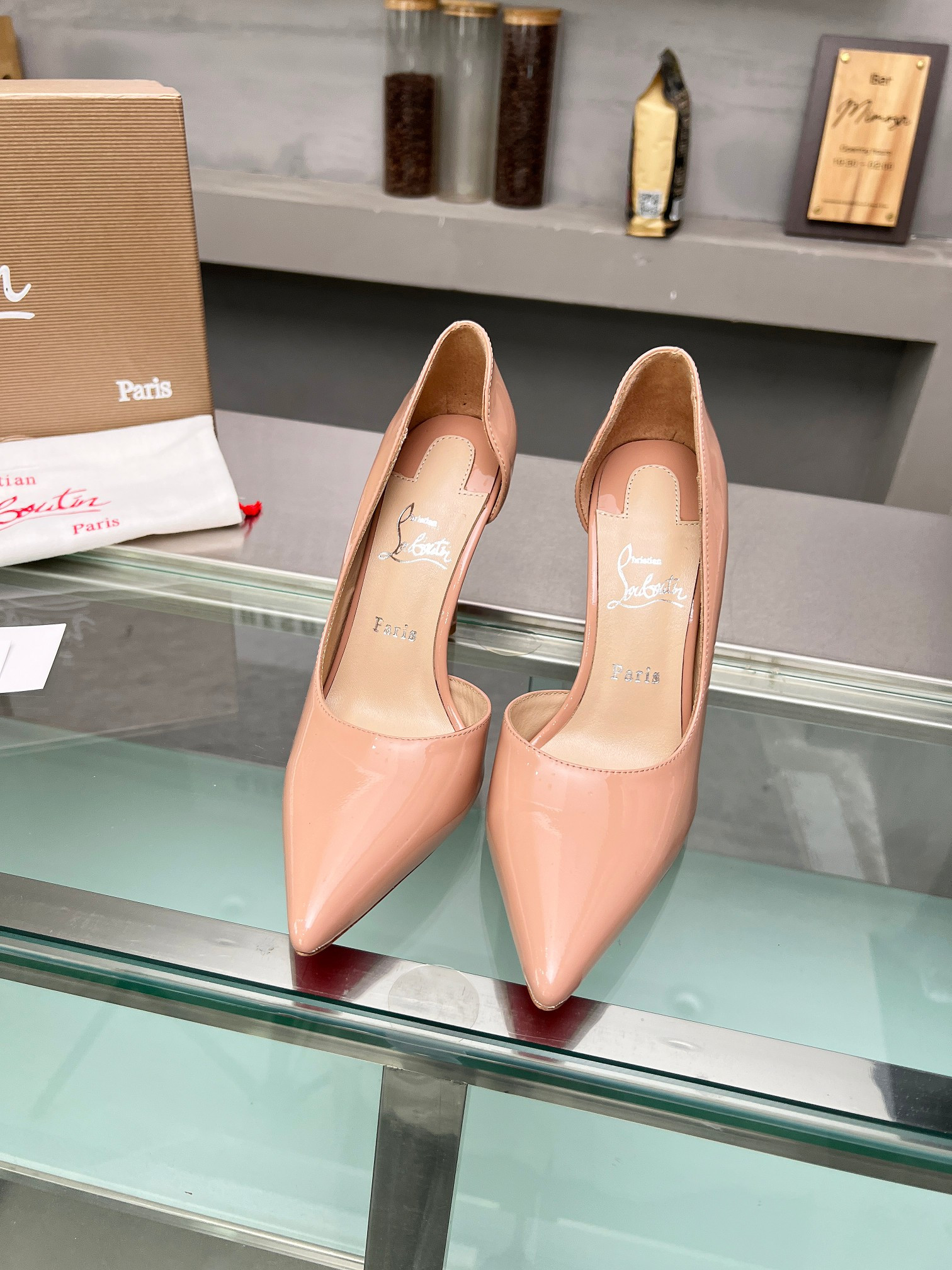 ua ch**an louboutin cl red-botT0m shoes