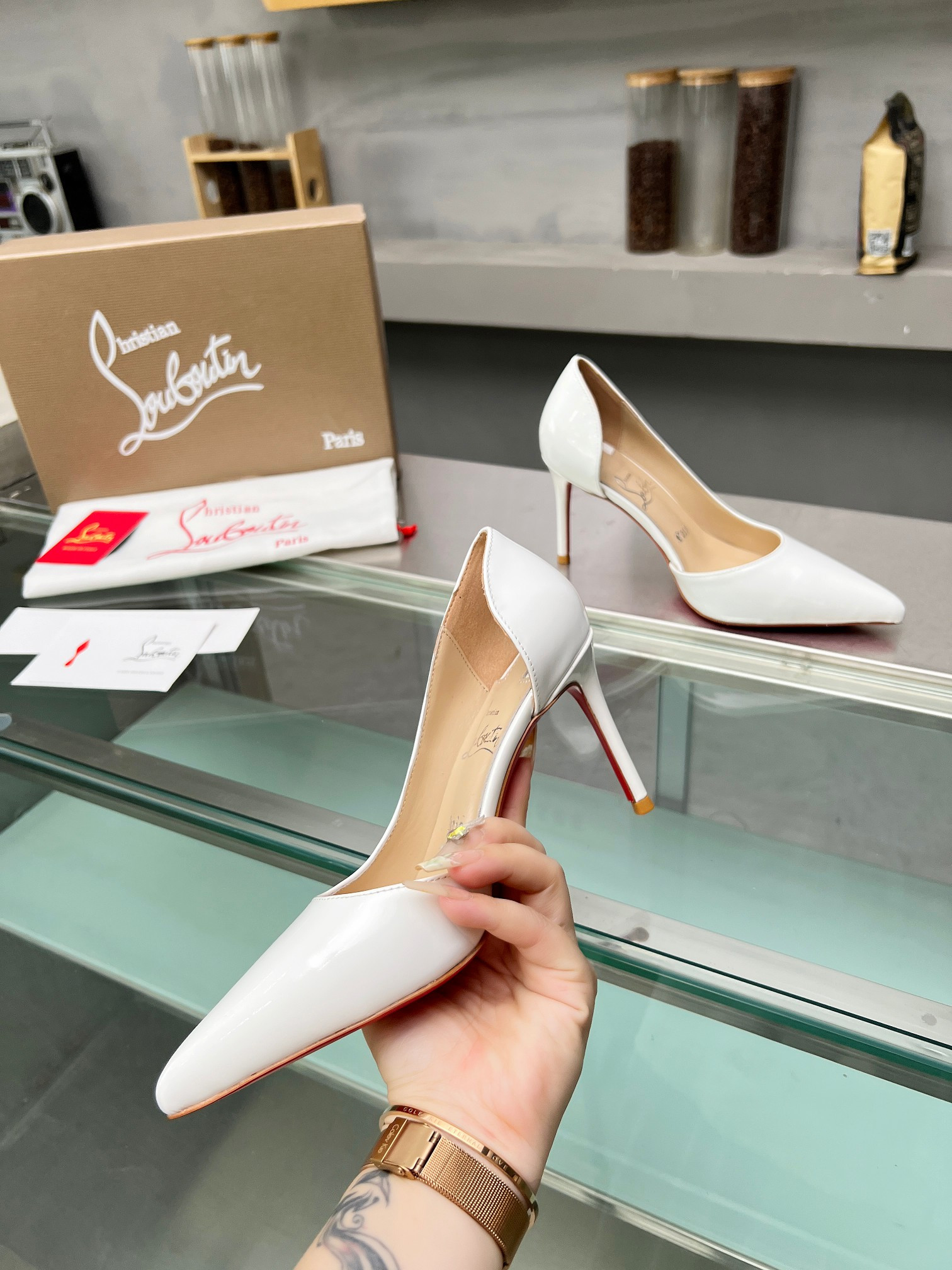 ua ch**an louboutin cl red-botT0m shoes