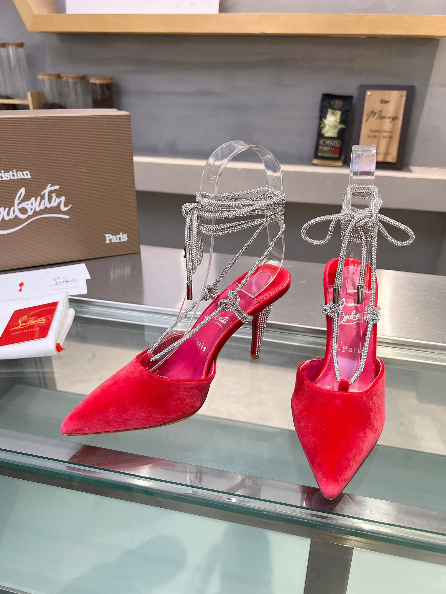ua ch**an louboutin cl red-botT0m shoes