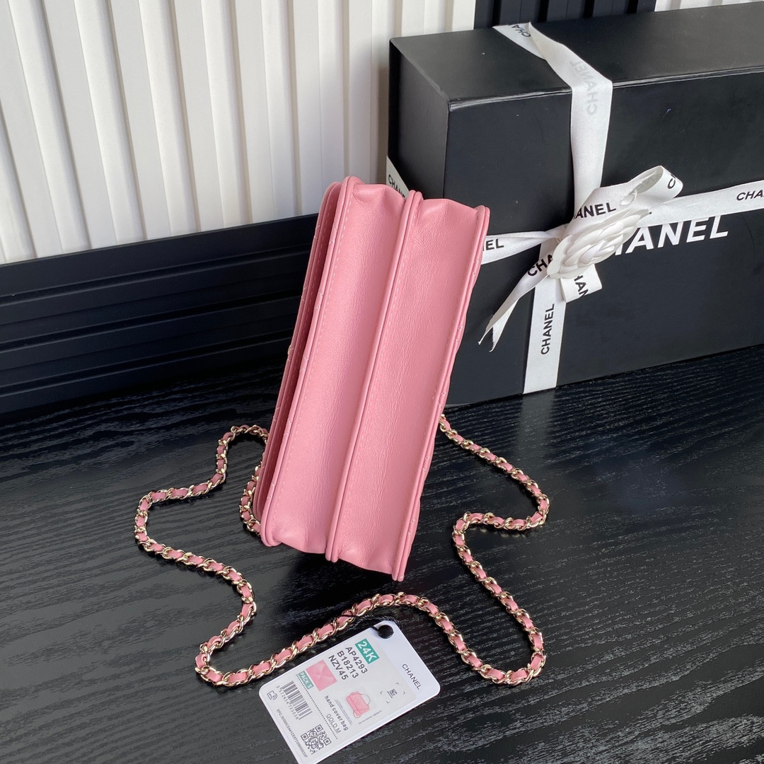 Ch*el clutch with chain 19cm