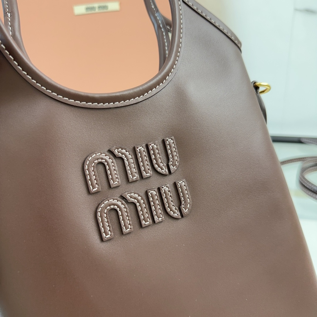 M1v M1v ivy leather handbag 20x 24 cm