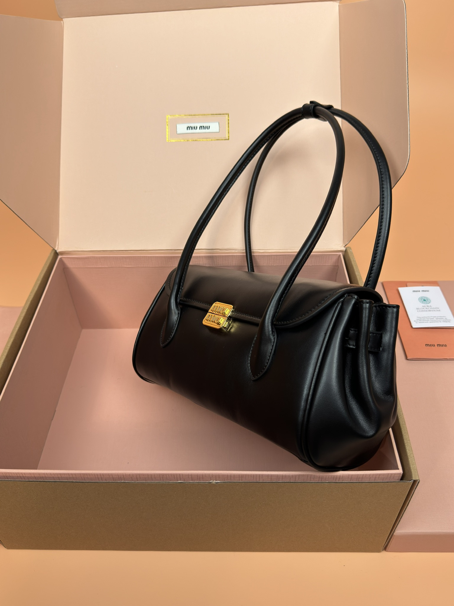 M1v M1v leather shoulder bag 15x28x11cm