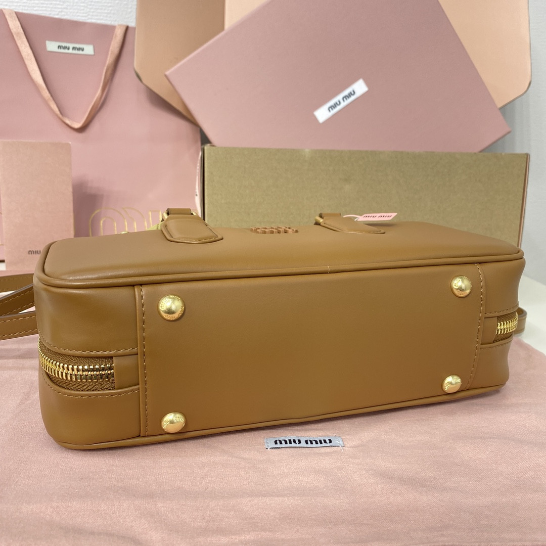 M1v M1v arcadie leather bag 12x27x9cm