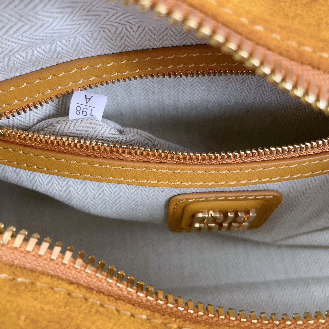 M1v M1v arcadie padded suede top-handle bag 22x10.5x7.5cm