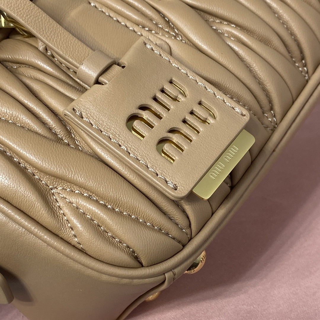 M1v M1v arcadie matelassé nappa leather bag 22x10.5x7.5cm