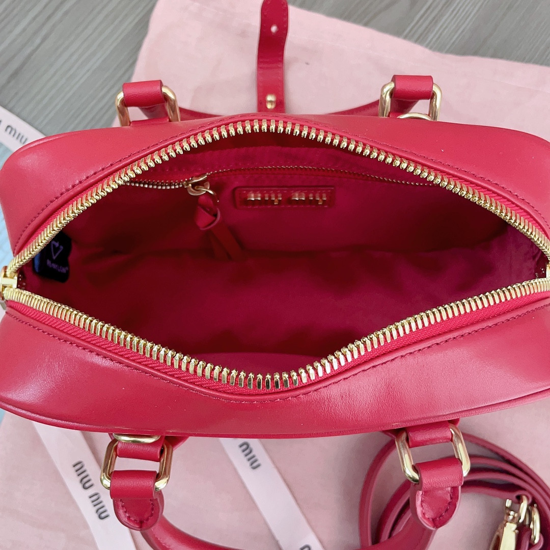 M1v M1v arcadie leather bag 10.5x22x7.5cm