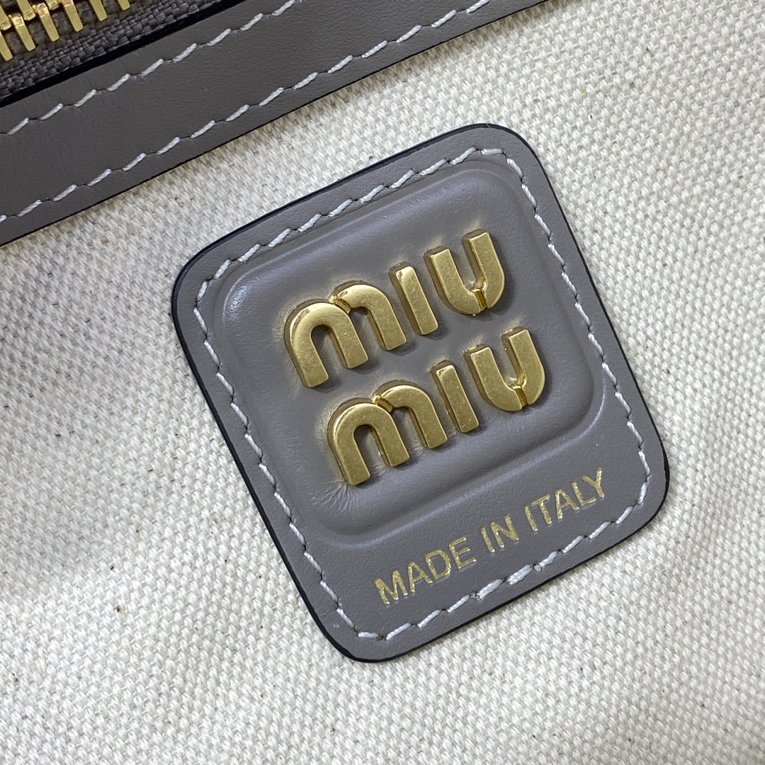 M1v M1v ivy leather bag 40x35cm