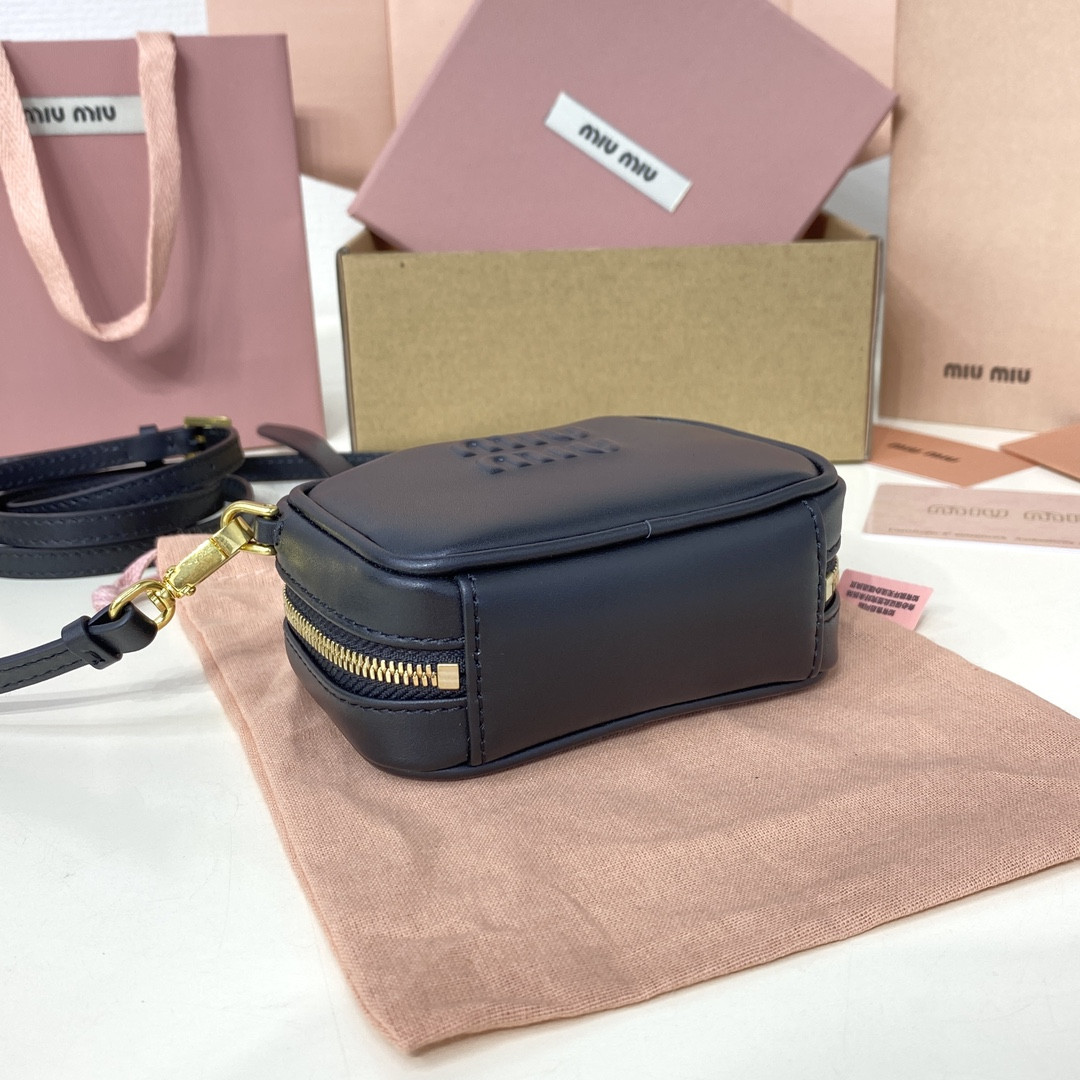 M1v M1v leather micro bag 7x11x4cm