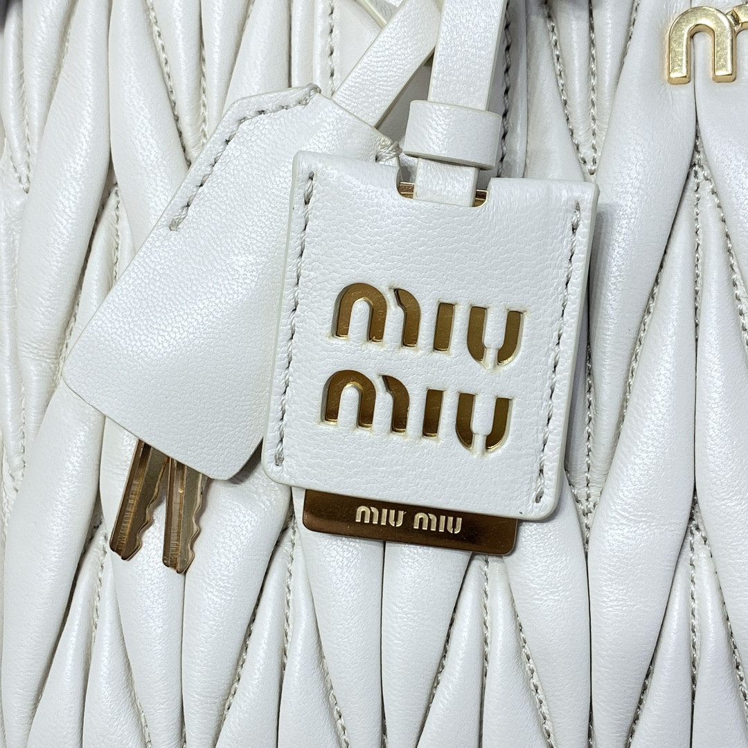 M1v M1v arcadie matelassé nappa leather bag 24x16x7.5cm