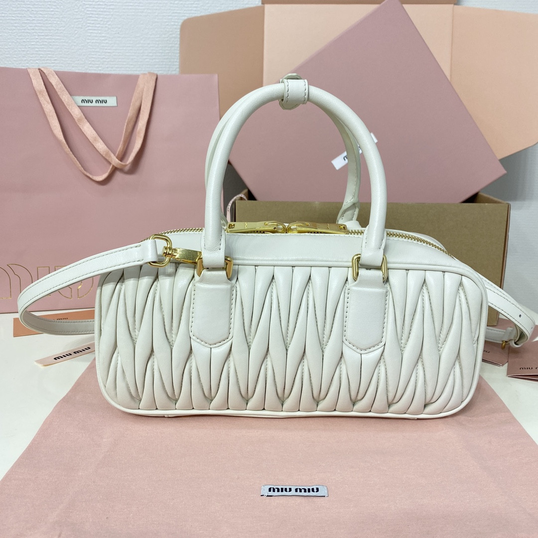 M1v M1v arcadie matelassé nappa leather bag 12x27x9cm