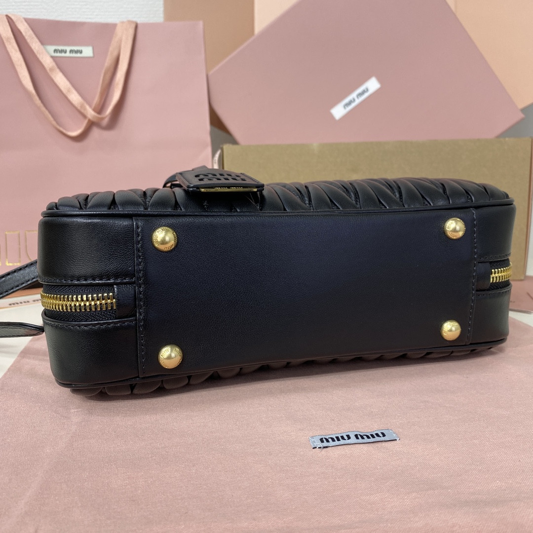 M1v M1v arcadie matelassé nappa leather bag 12x27x9cm