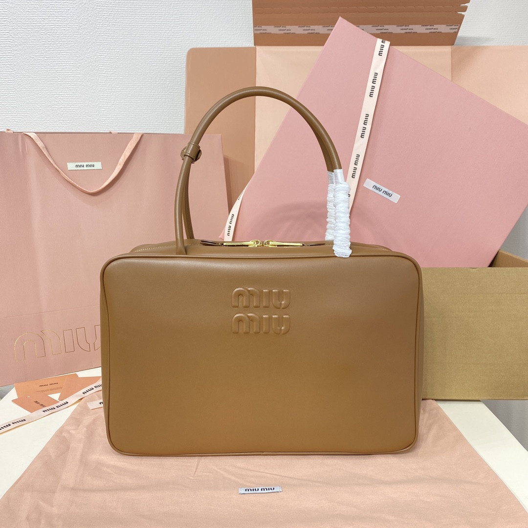 M1v M1v leather beau bag 23x34x10cm
