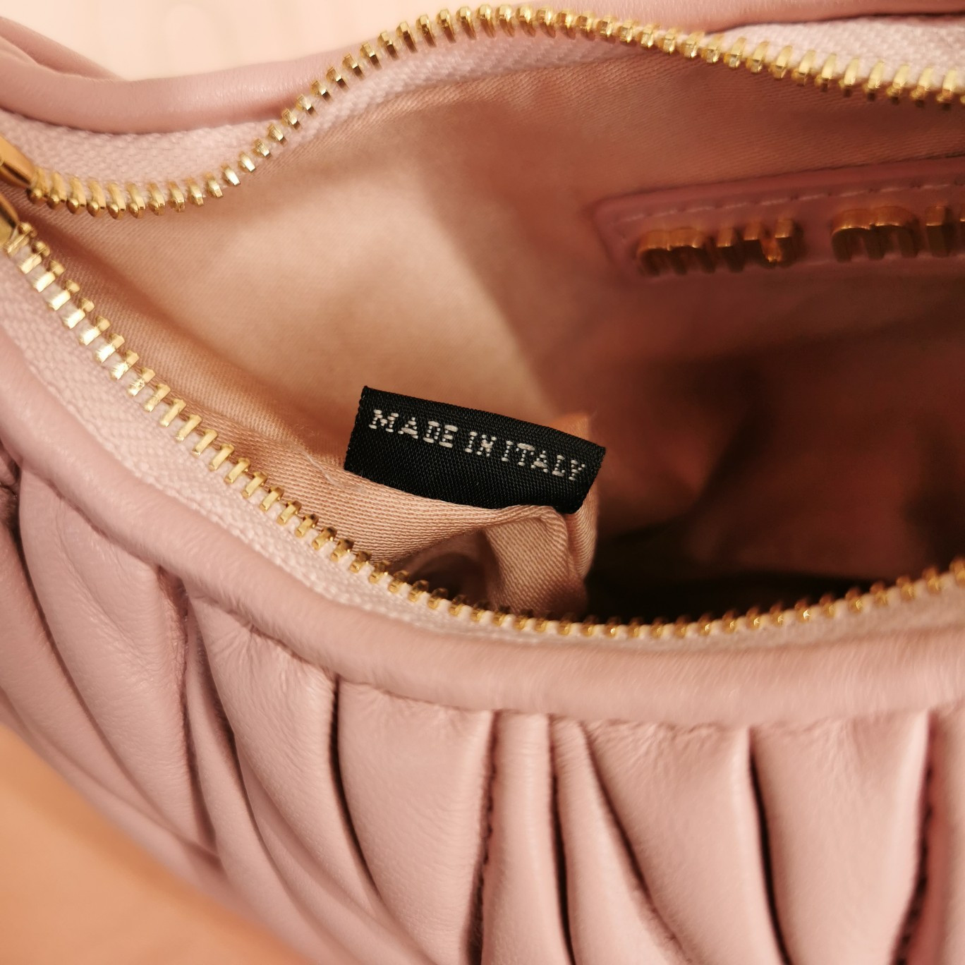 M1v M1v wander matelassé nappa leather hobo mini-bag 14x17.5x5.5cm
