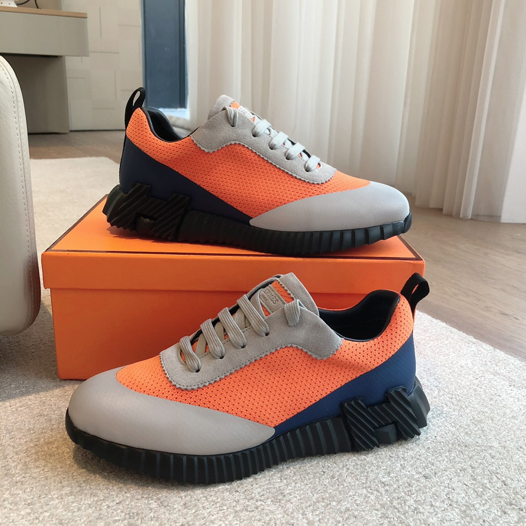 ua H**mes bouncing sneaker