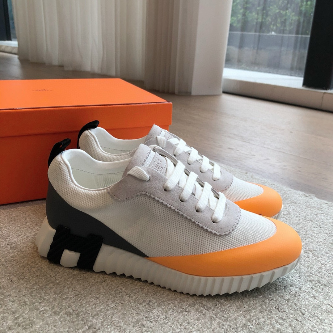 ua H**mes bouncing sneaker