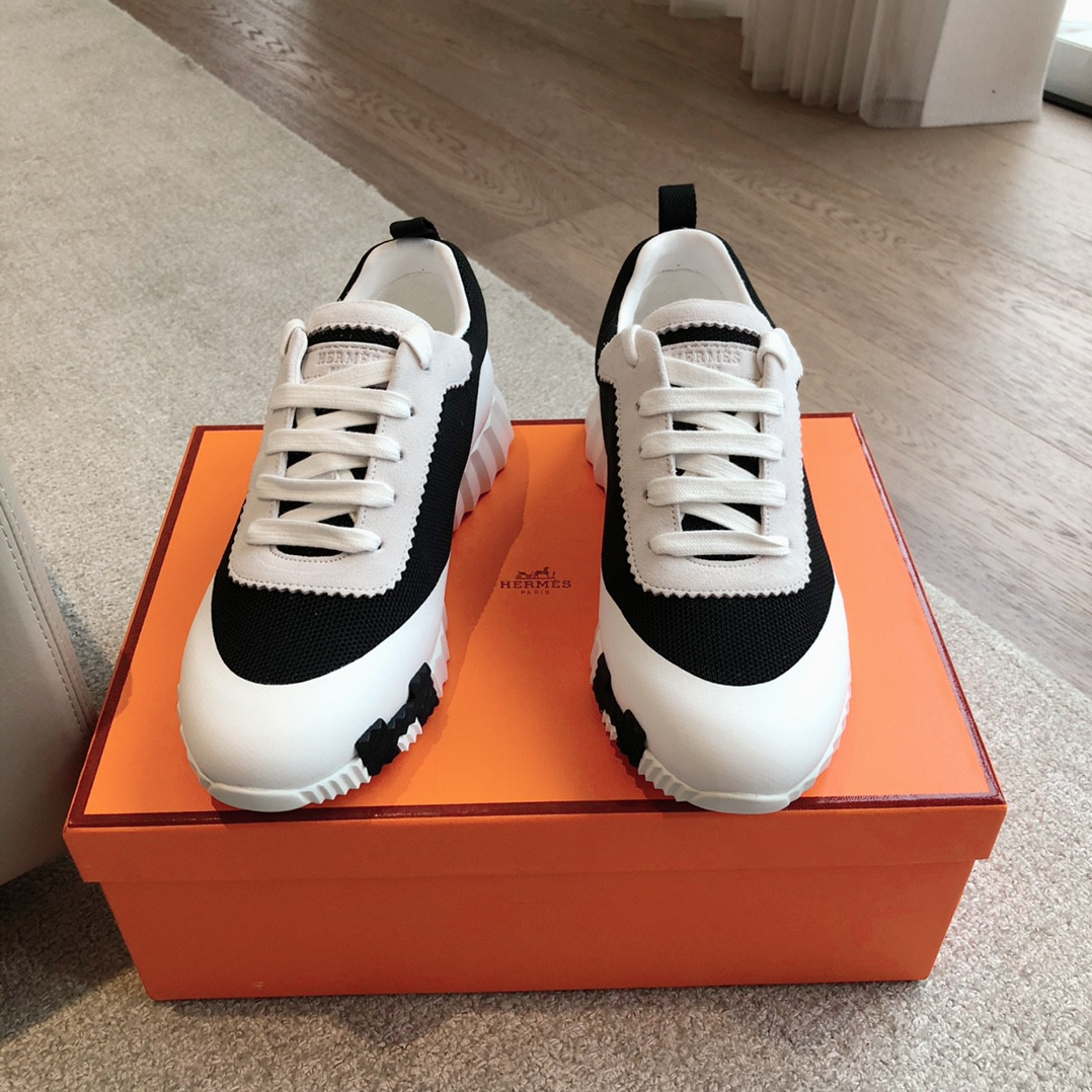 ua H**mes bouncing sneaker