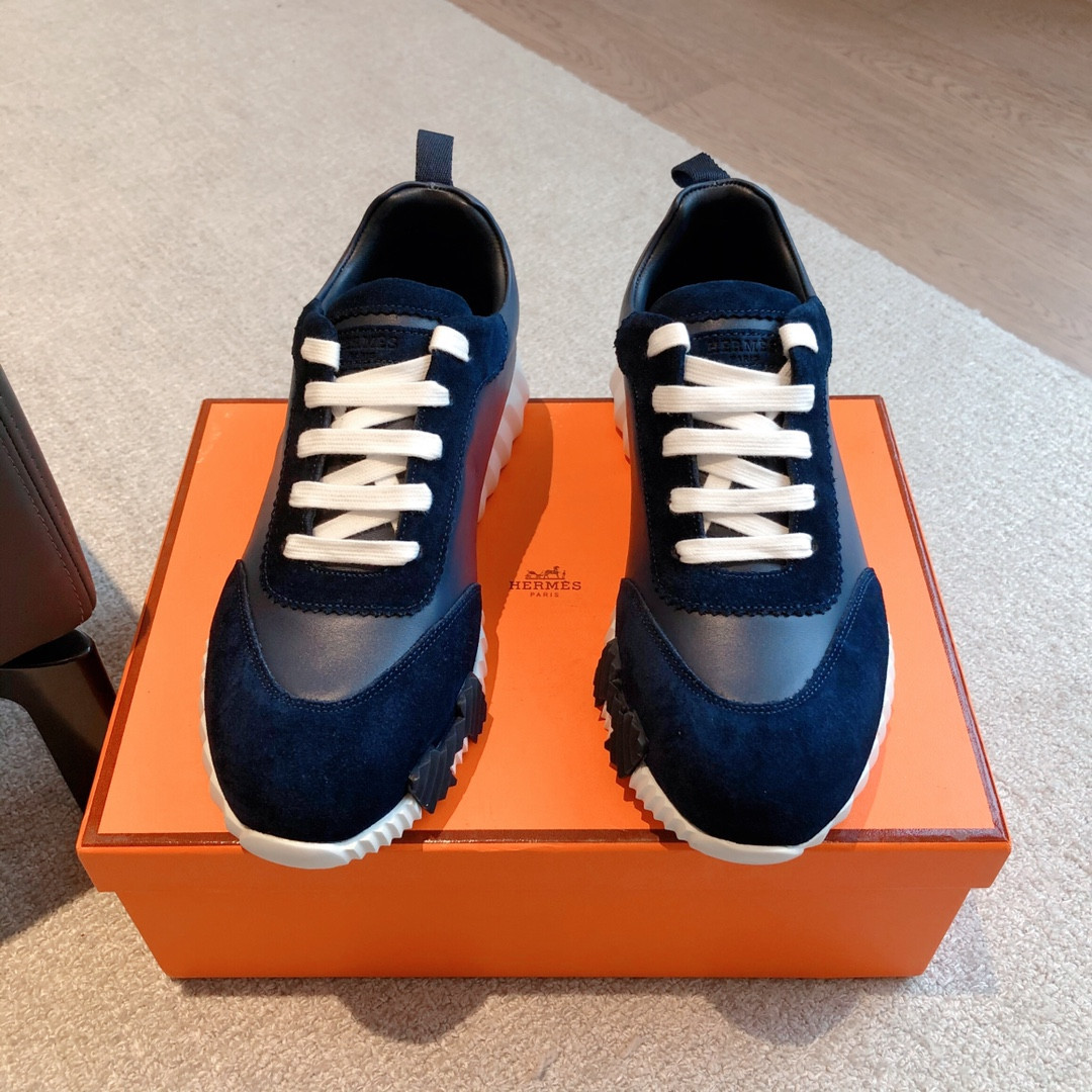 ua H**mes bouncing sneaker