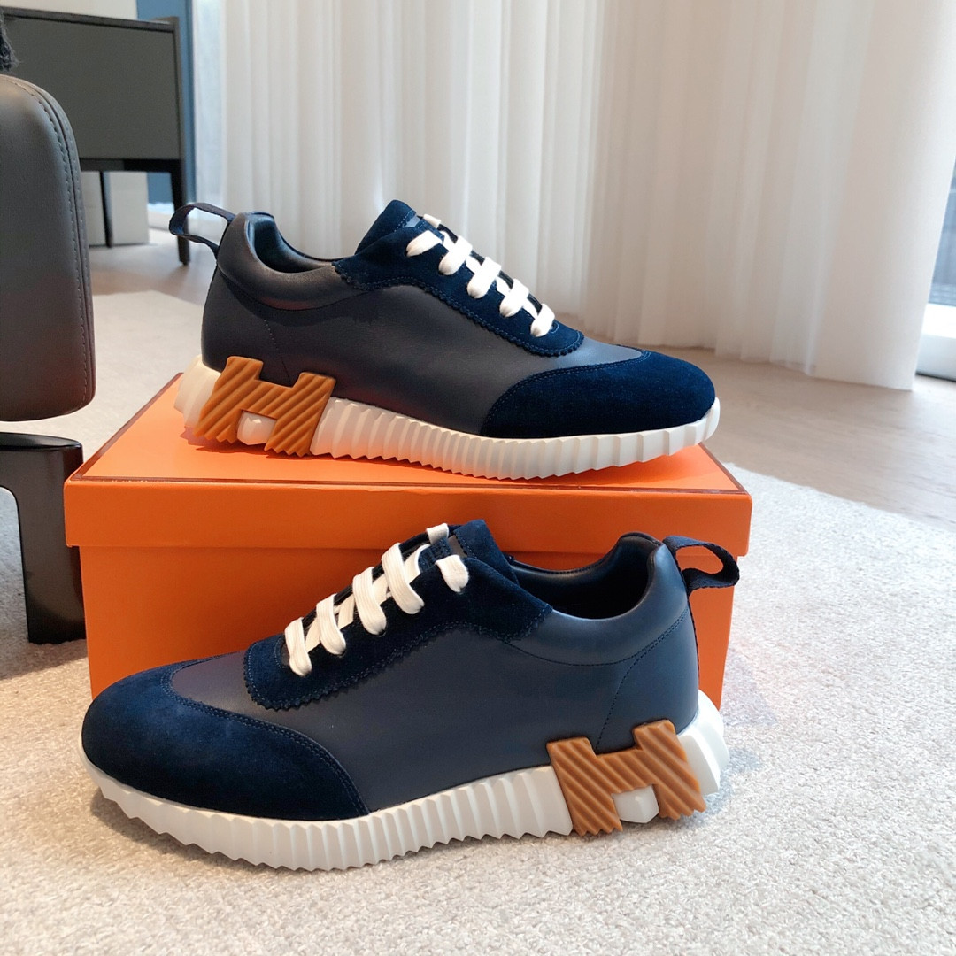 ua H**mes bouncing sneaker