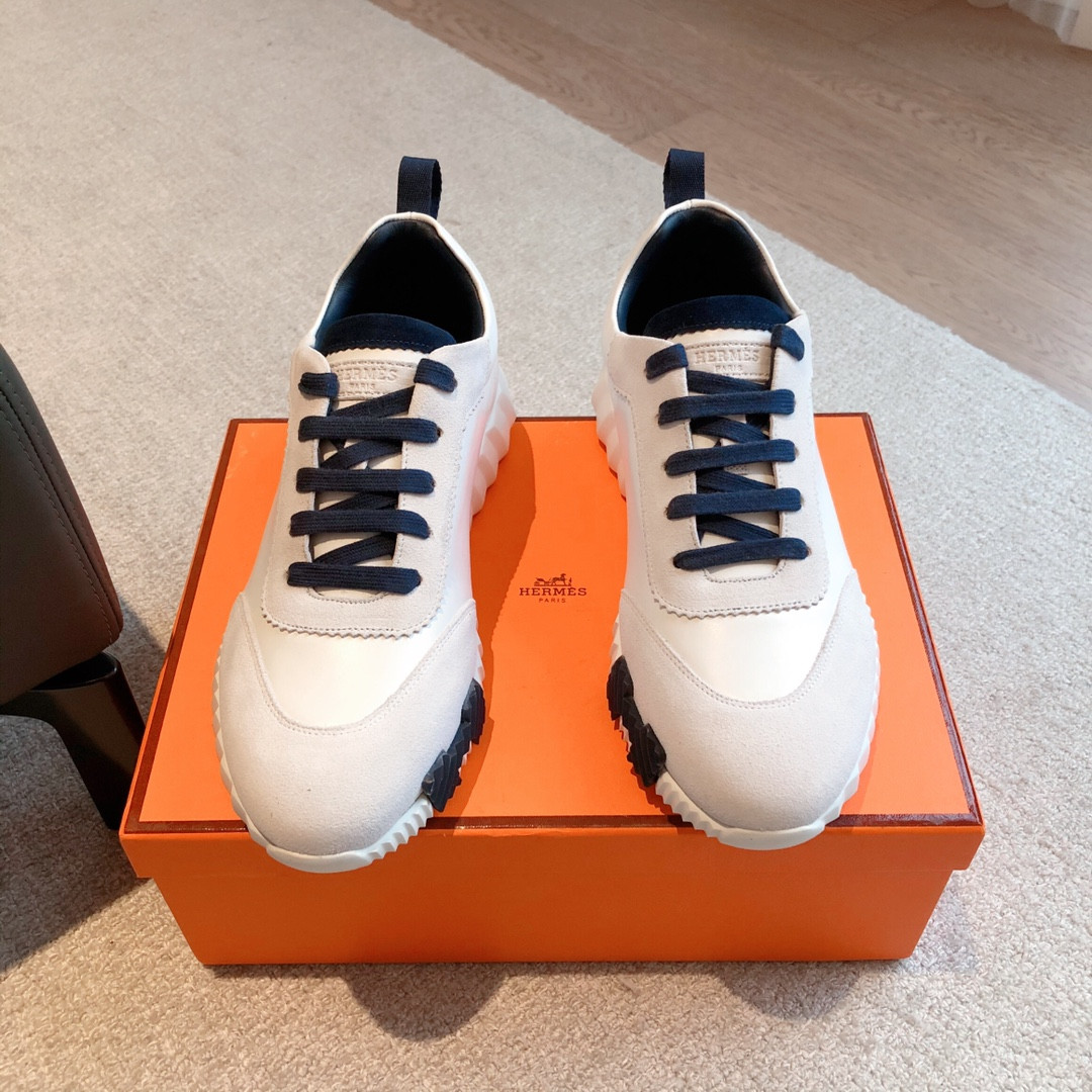 ua H**mes bouncing sneaker