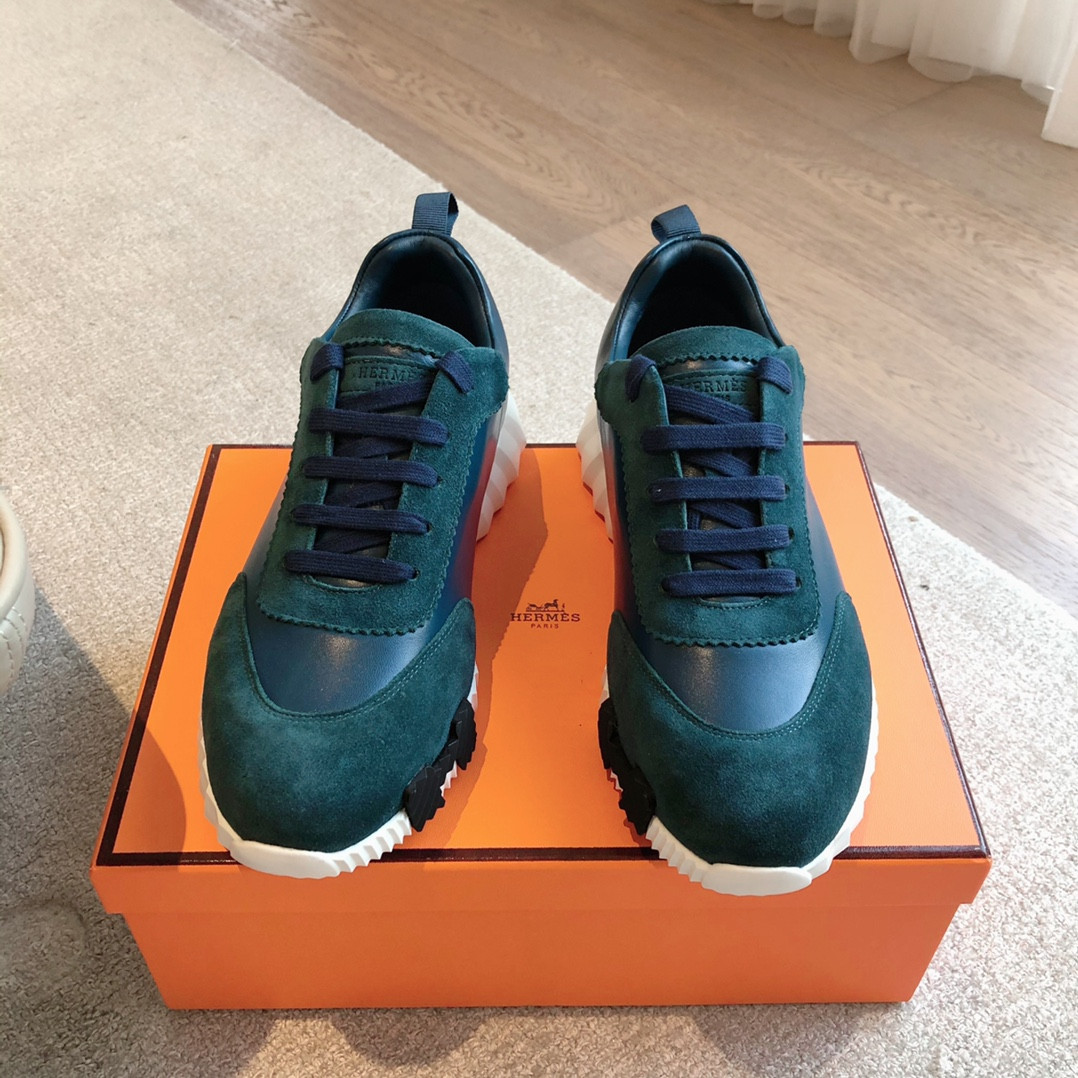 ua H**mes bouncing sneaker