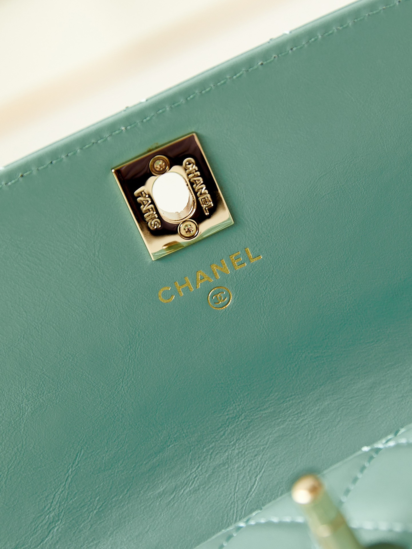 Ch*el 24p woc classic wallet on chain 11x18.5x6cm