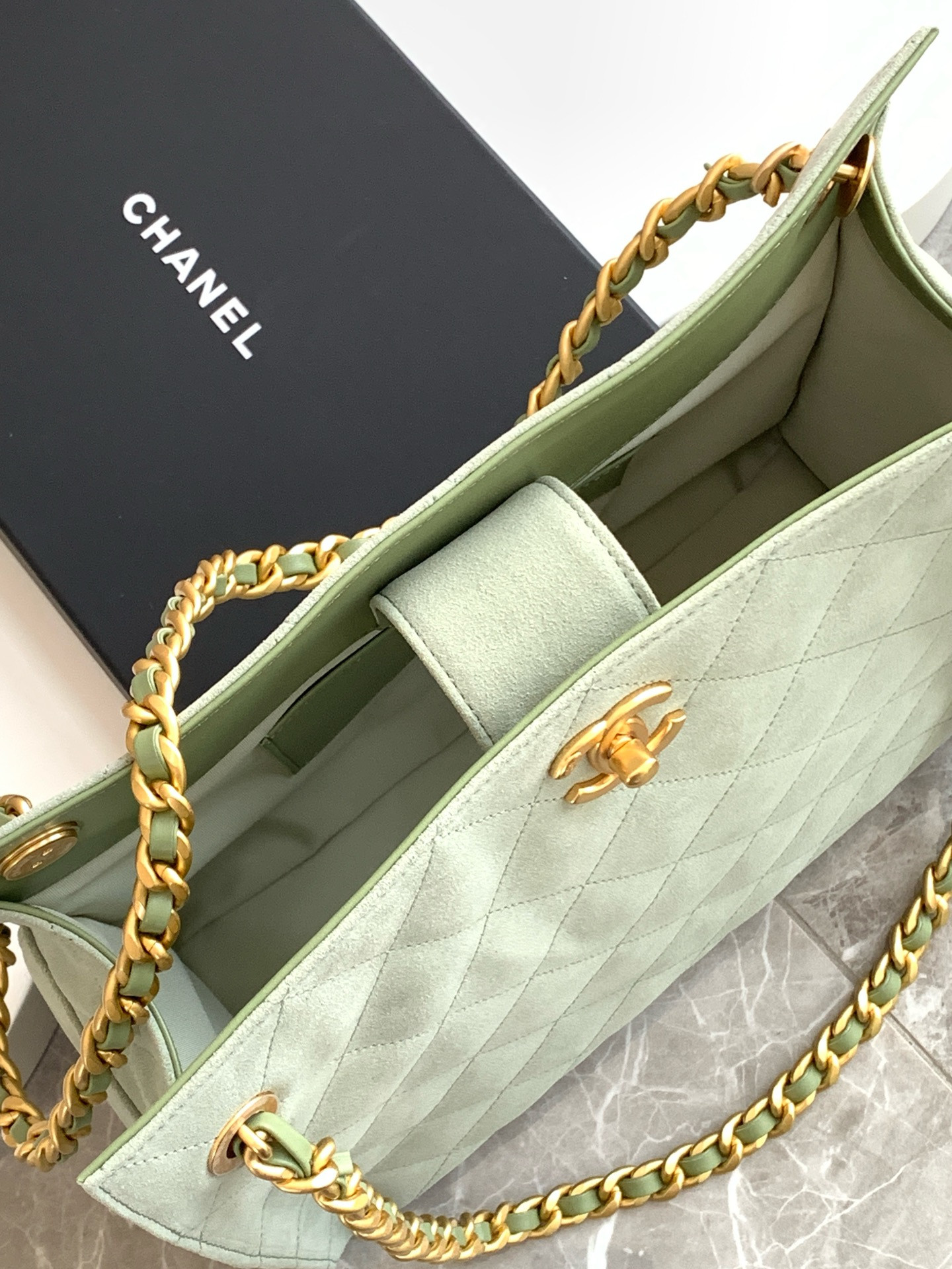 Ch*el shopping bag hobo 26x31x13cm