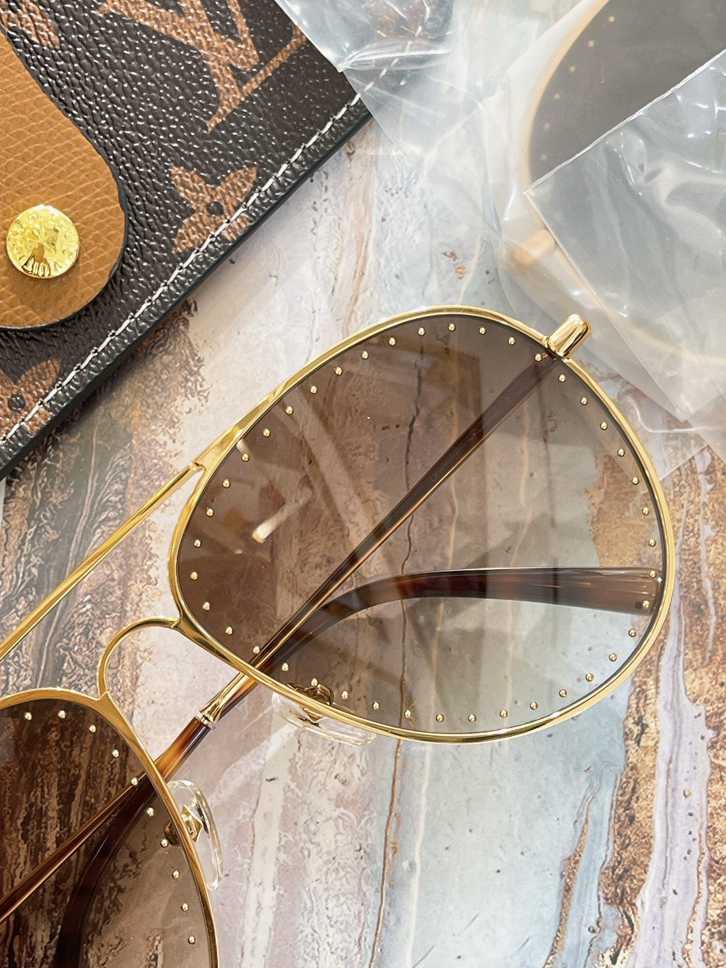 LV Glasses Z1507U