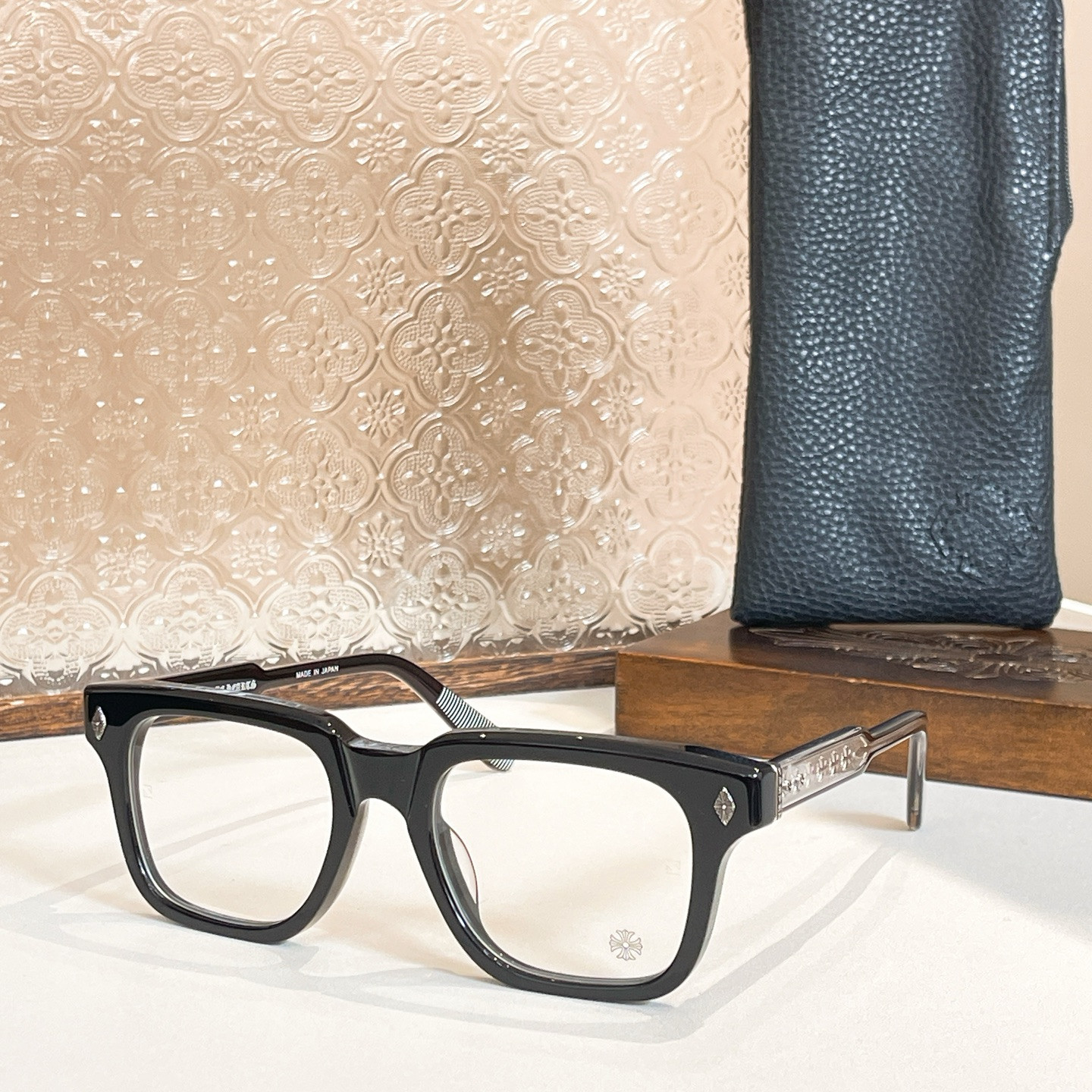 Ch**me He**ts glasses ambidixtrous 52-19-150