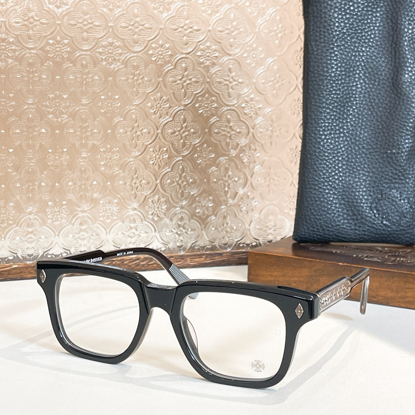 Ch**me He**ts glasses ambidixtrous 52-19-150