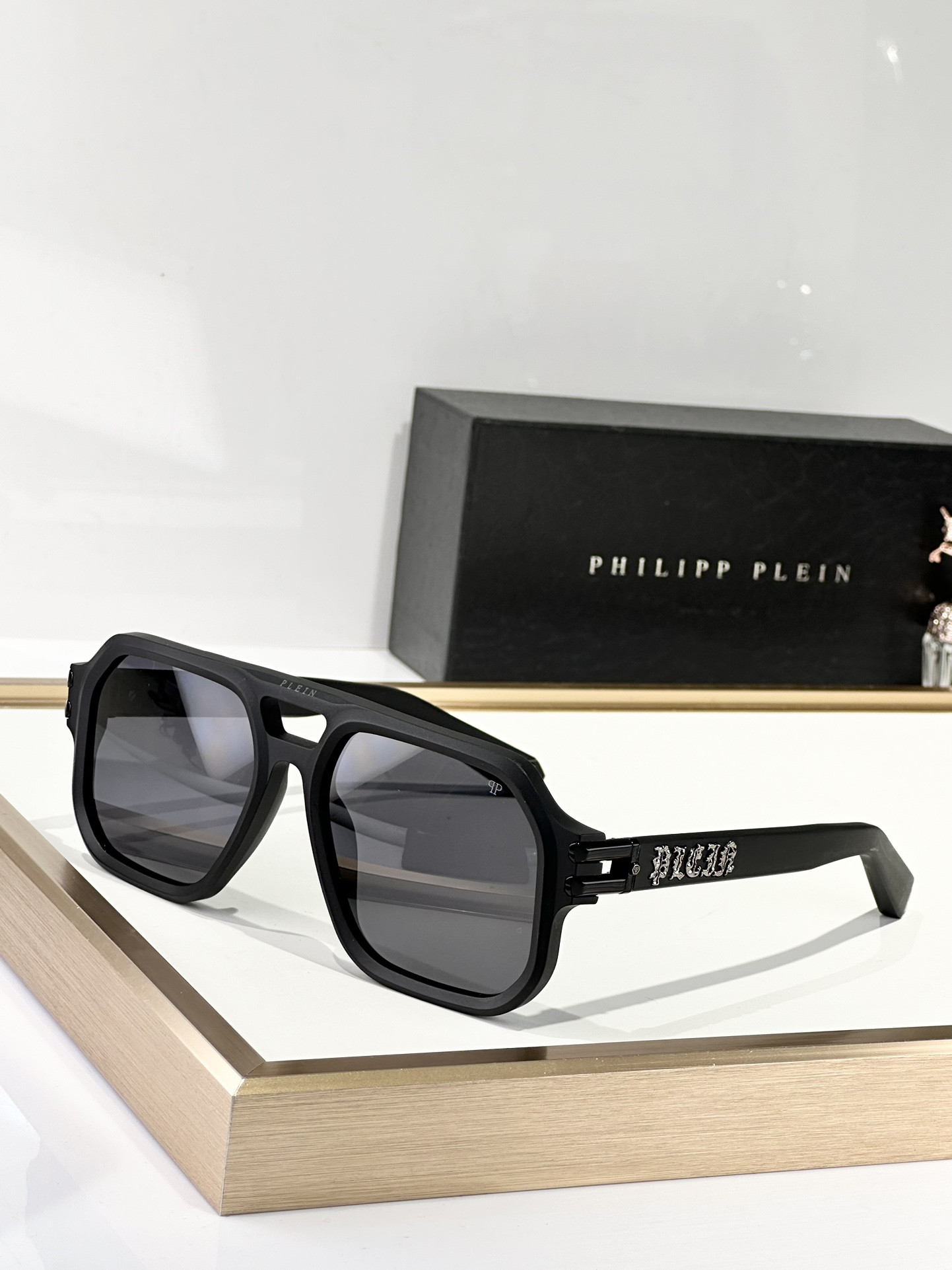 phi1ipp P1ein glasses spp138 57-22-145