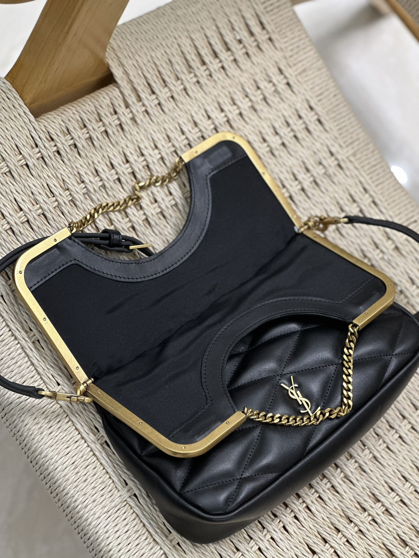 Y*L 87 in quilted lambskin 26x13x5cm