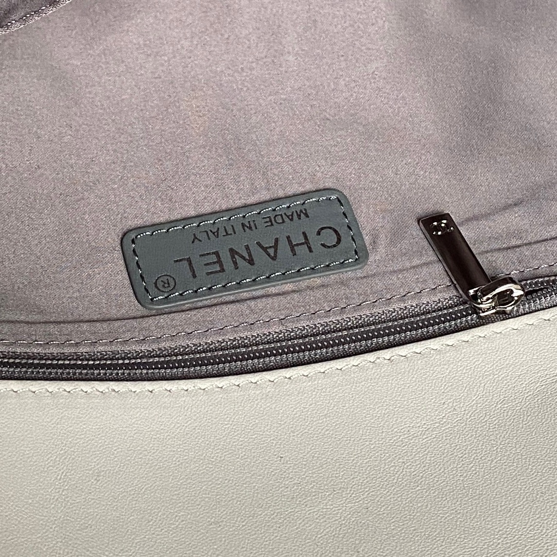 ch*el vintage Gr*ffiti tote airport bag 36x24x12cm
