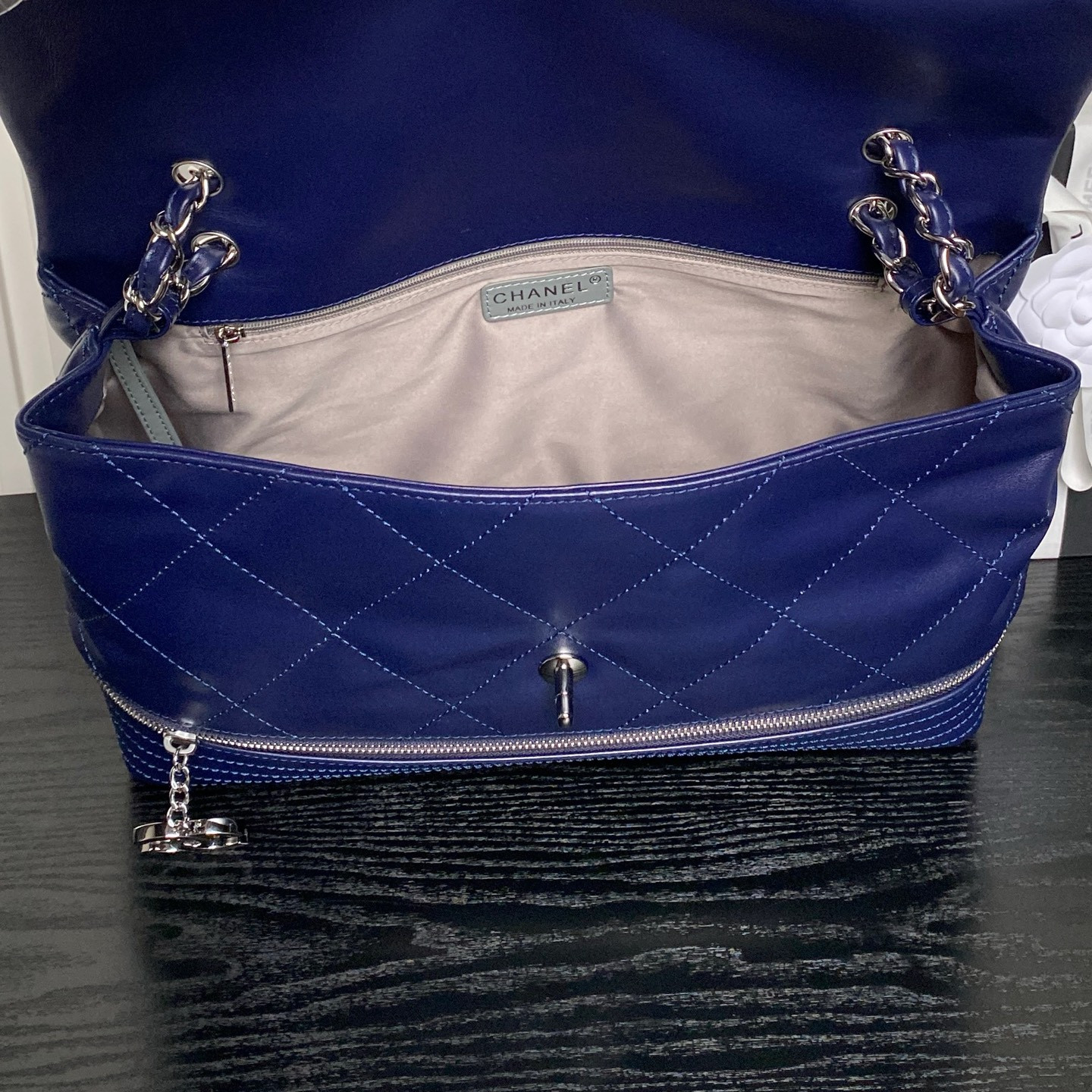 ch*el vintage Gr*ffiti tote airport bag 36x24x12cm