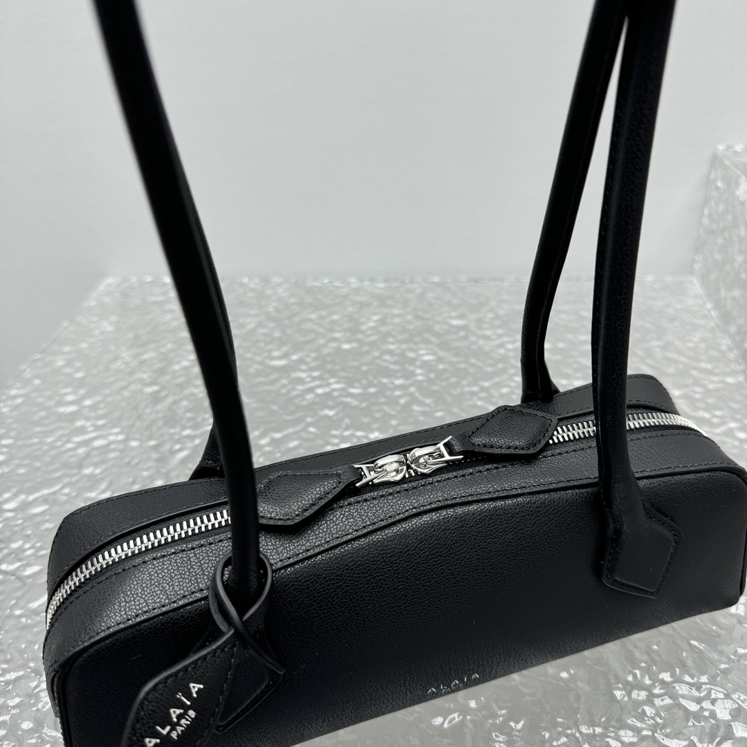 A1a1a LE TECKEL SMALL BAG 27x9x8cm