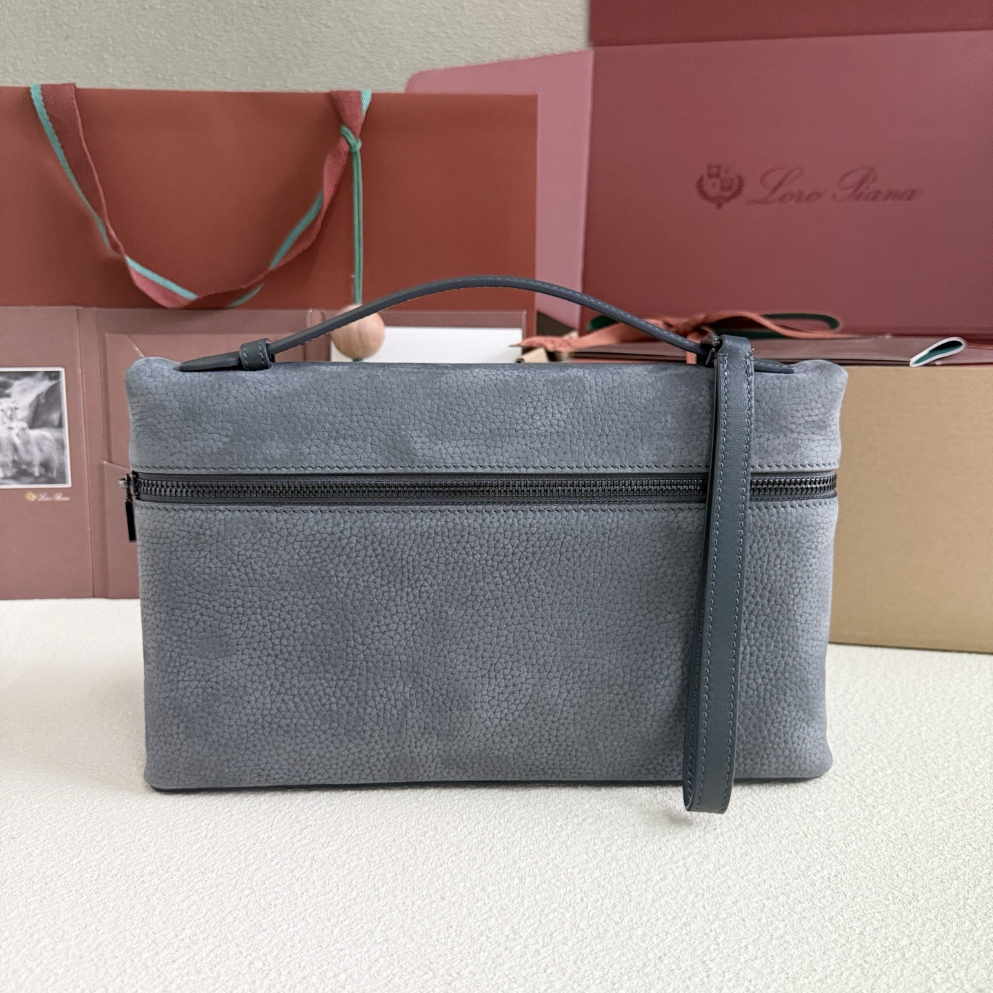 L**o p*ana extra pouch l29 29x18x5cm