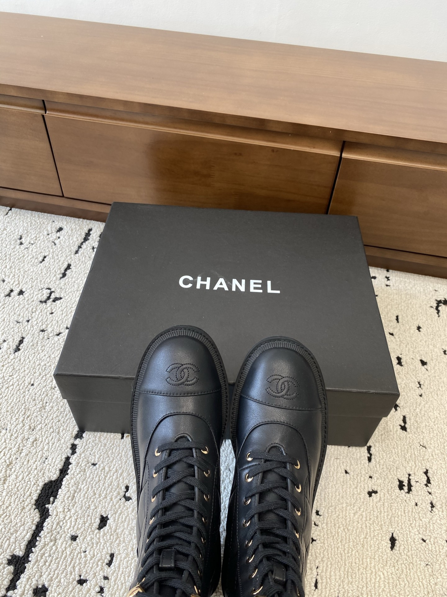 ua Ch*el boots