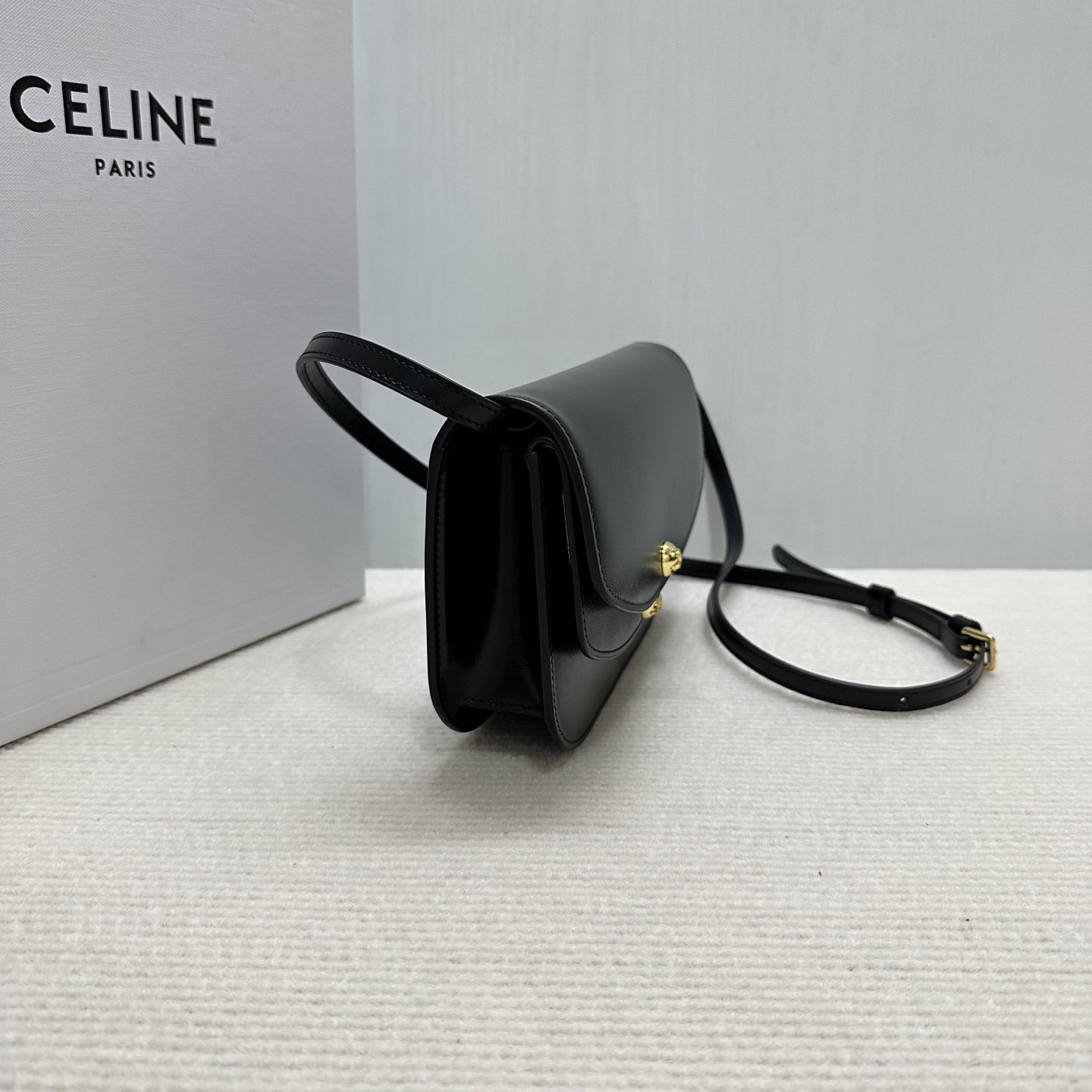 Ce**e duo wallet on strap in shiny calfskin 20x13x6cm