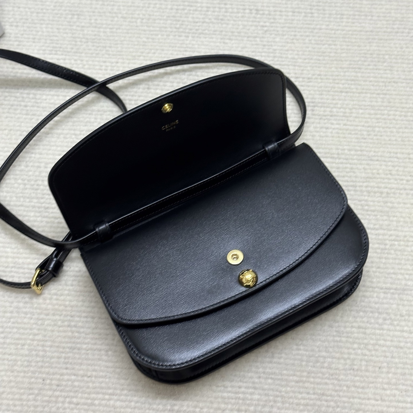 Ce**e duo wallet on strap in shiny calfskin 20x13x6cm
