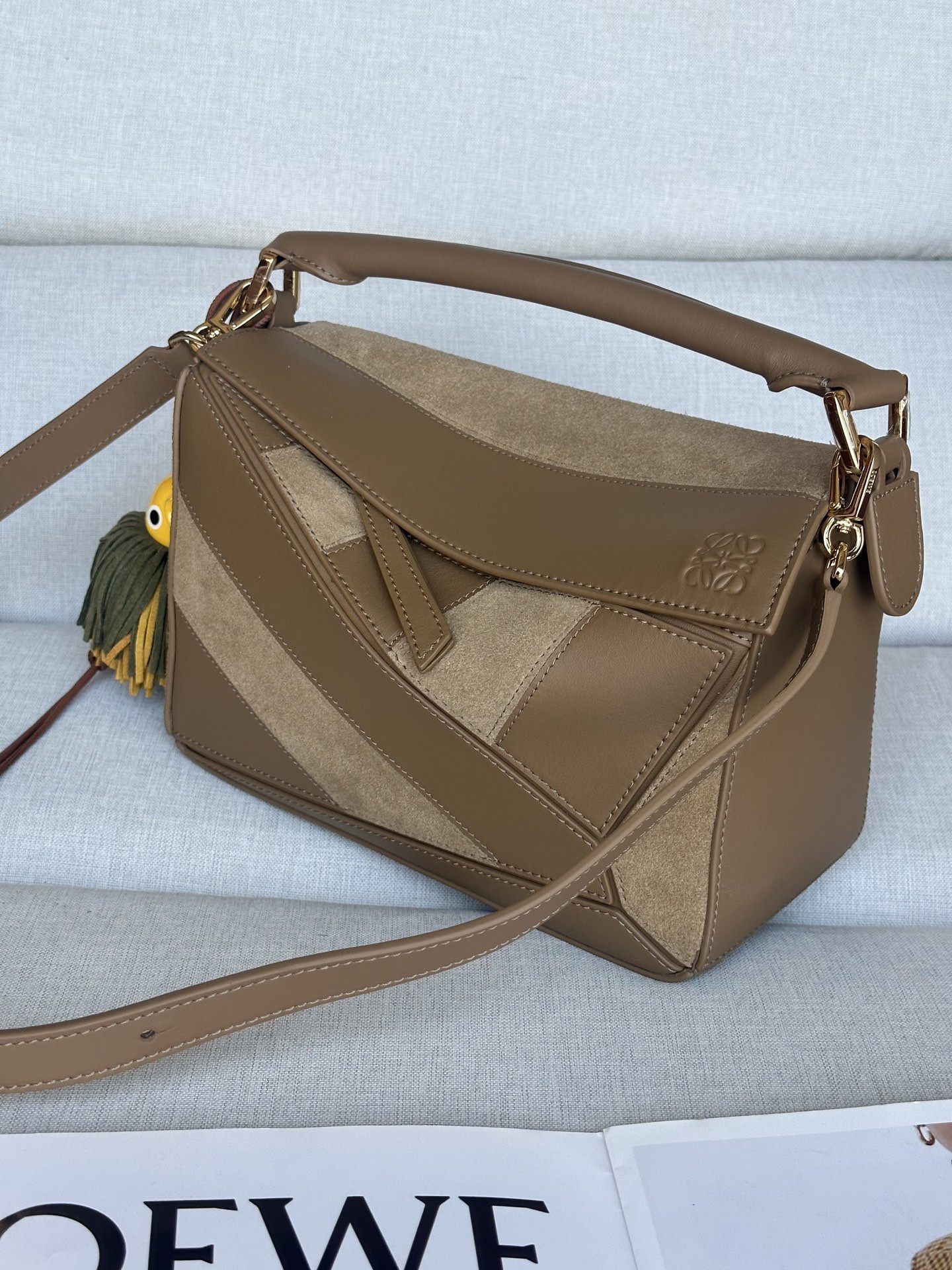 L0ew* small puzzle bag in classic calfskin and suede 16.5x24x10.5cm