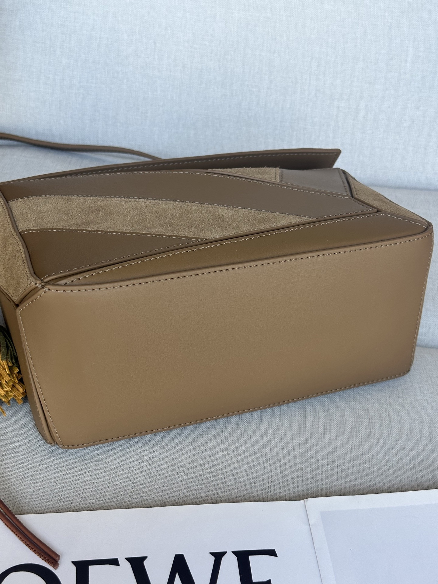 L0ew* small puzzle bag in classic calfskin and suede 16.5x24x10.5cm
