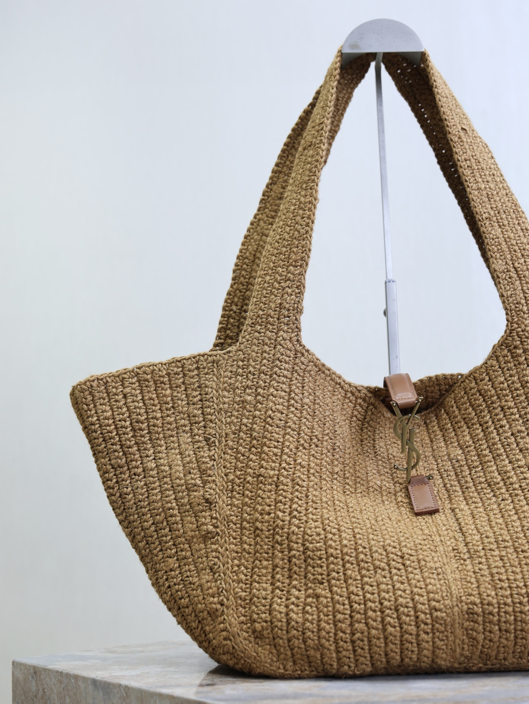 Y*L le 5 À 7 bea (cord and leather) 50x28x18cm
