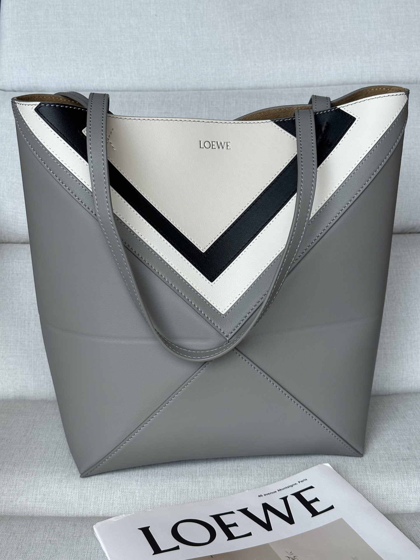 L0ew* x albers medium puzzle fold tote in nappa calfskin 31.5x25.5x14.5cm