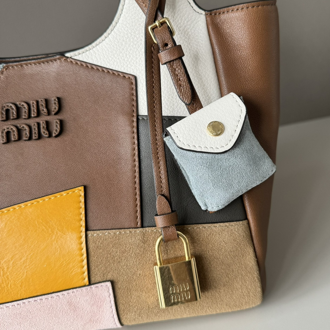 M1v M1v patchwork leather handbag 20x25.5x13cm