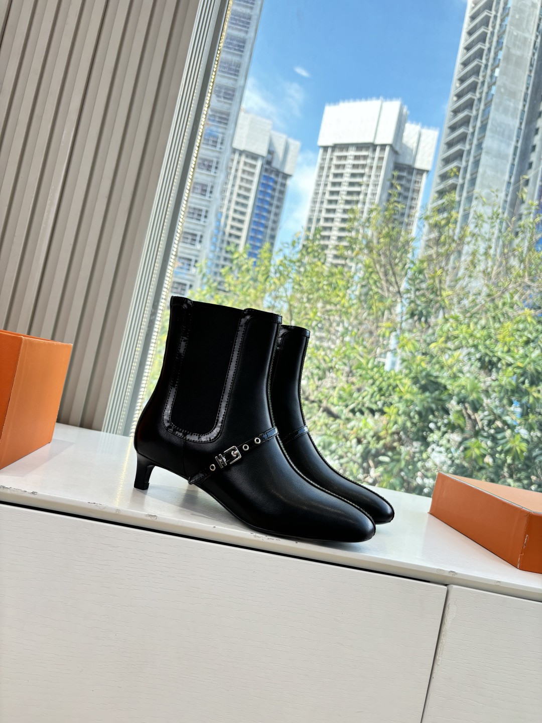 ua H**mes lolita ankle boot 4cm heel