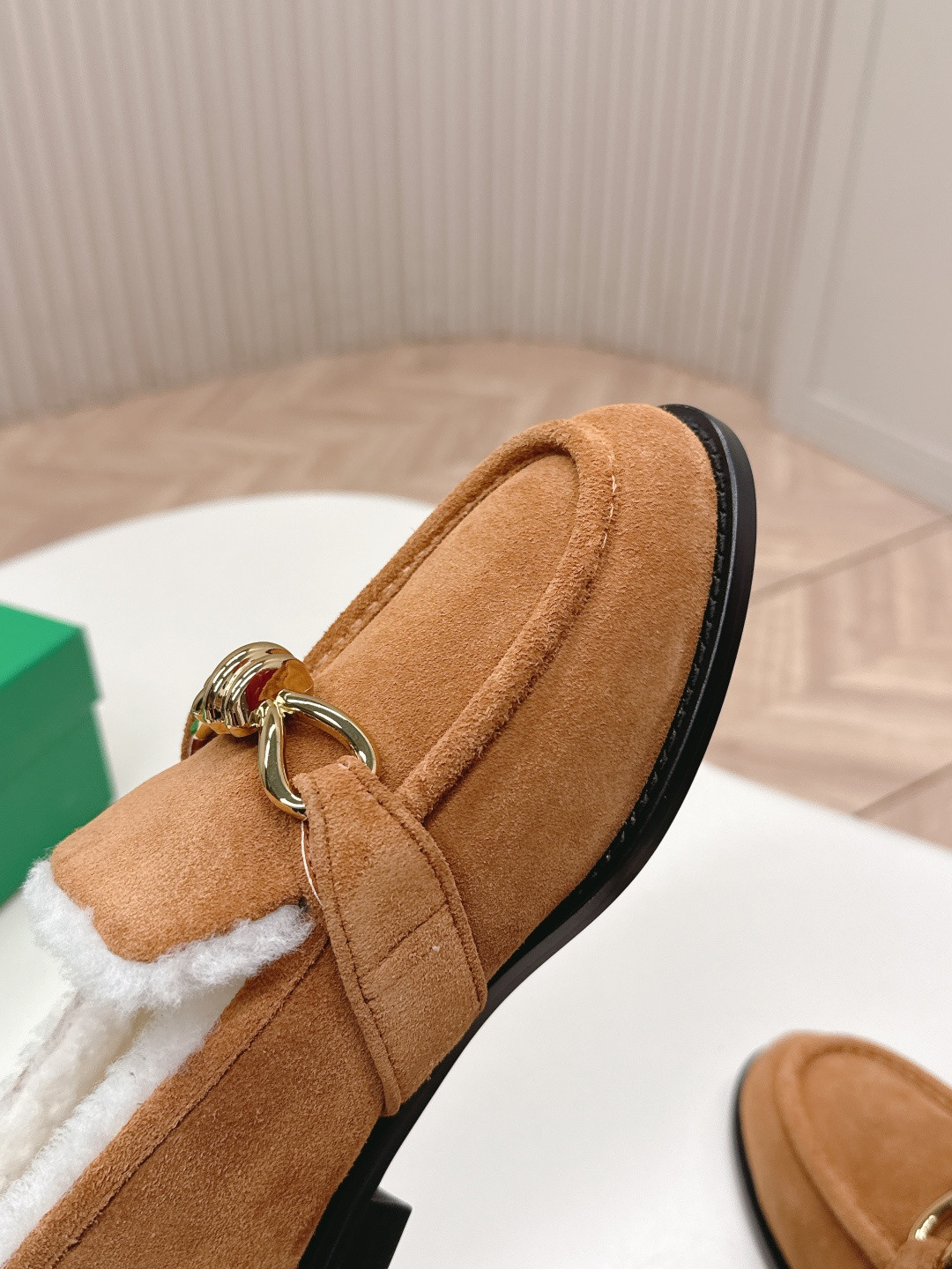ua bo*te*ga Ve*ne*ta loafers shoes