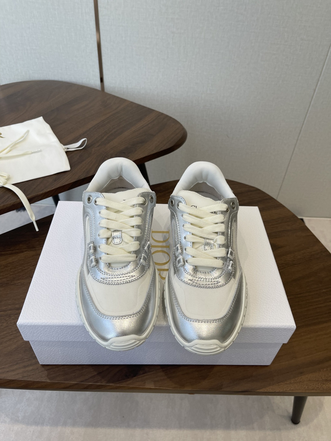 ua D*or tech sneaker