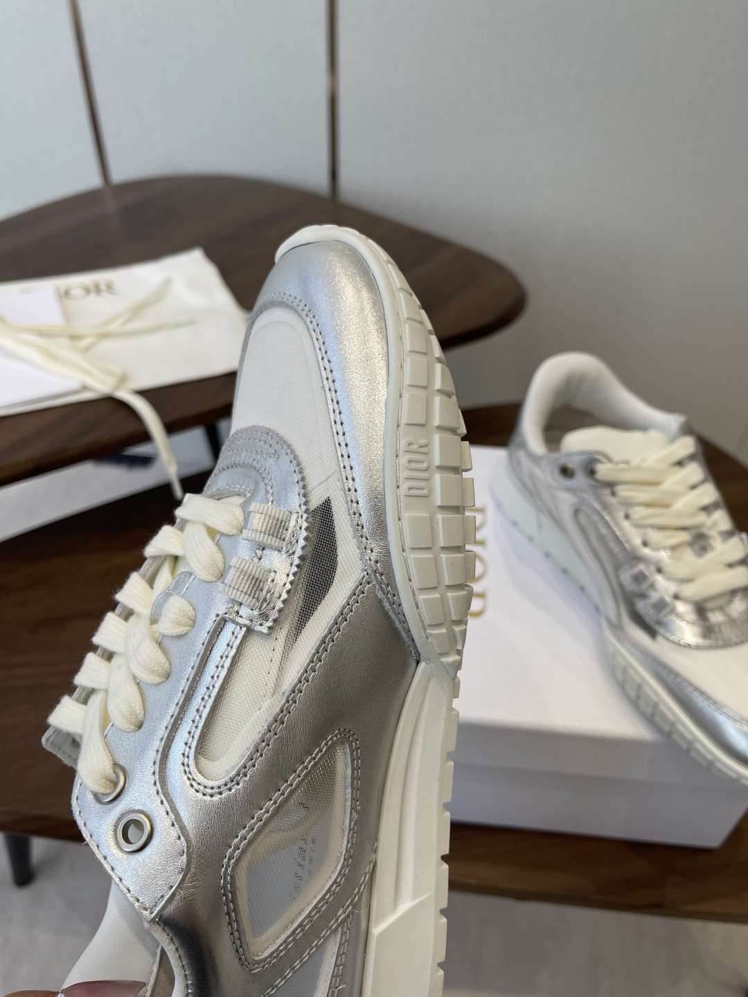 ua D*or tech sneaker