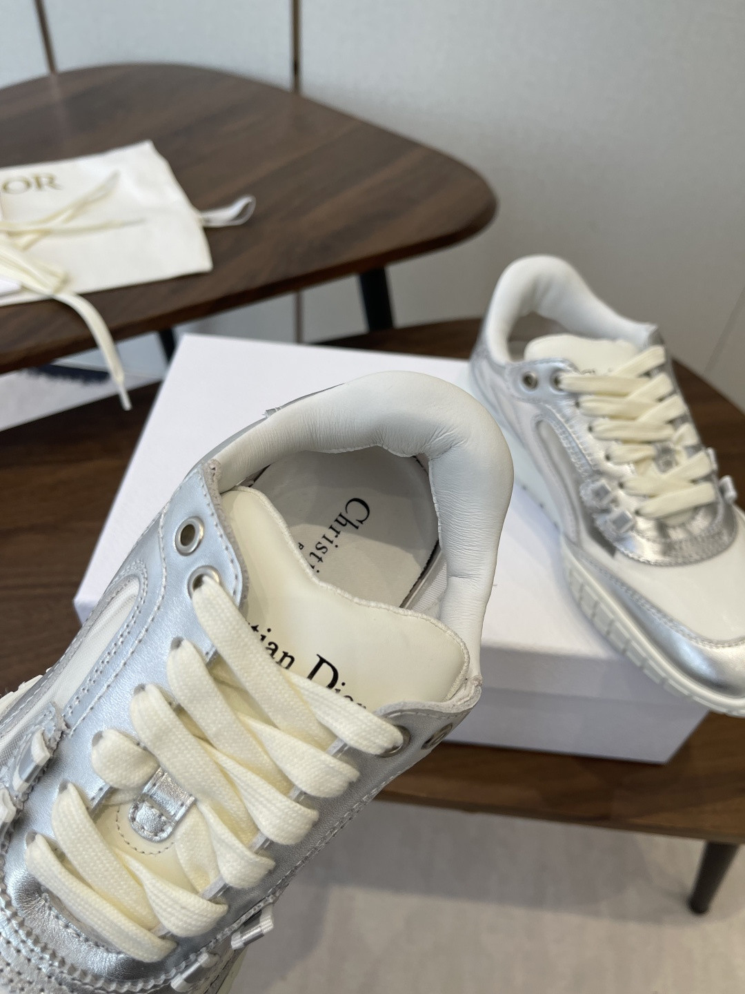 ua D*or tech sneaker
