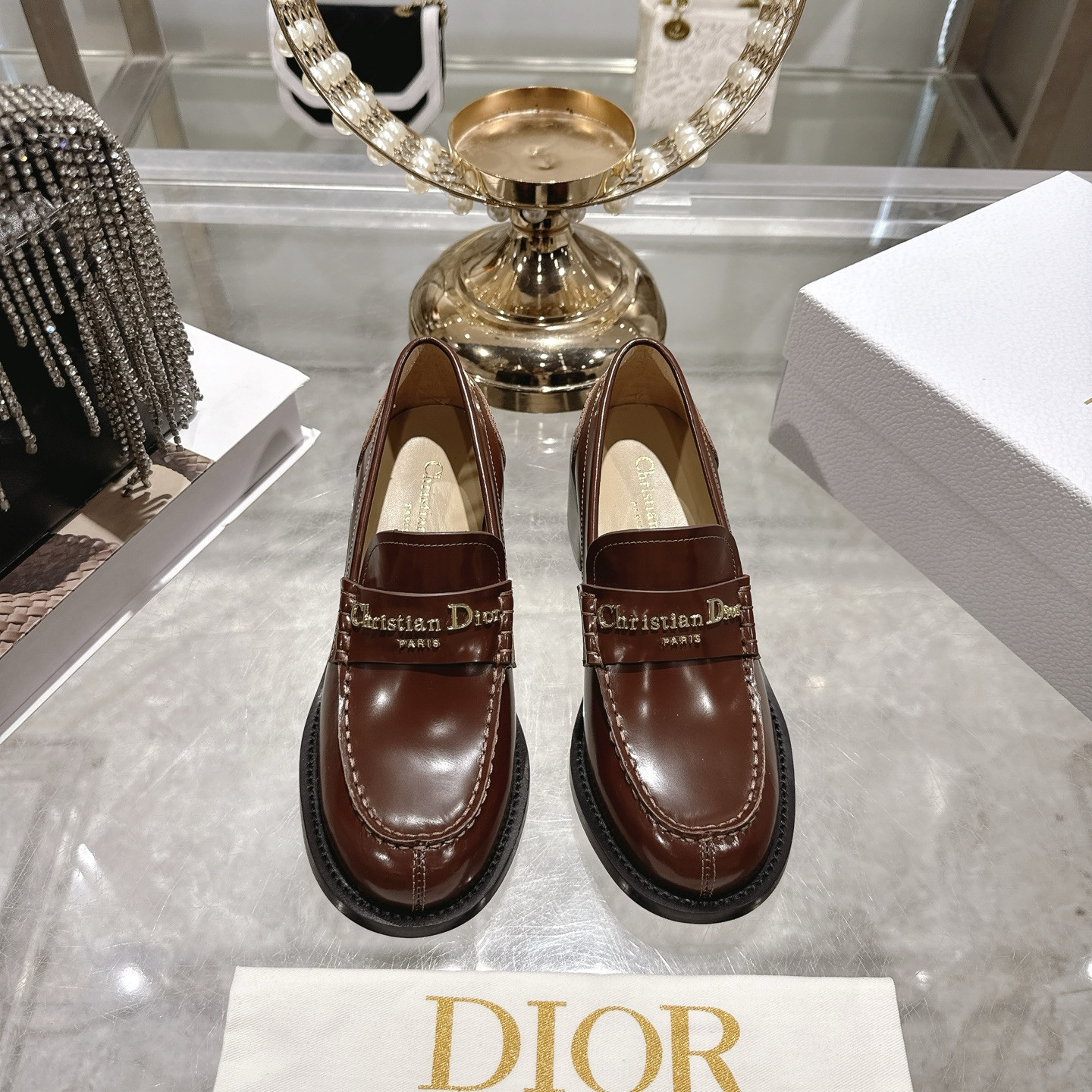 ua D*or boy pump