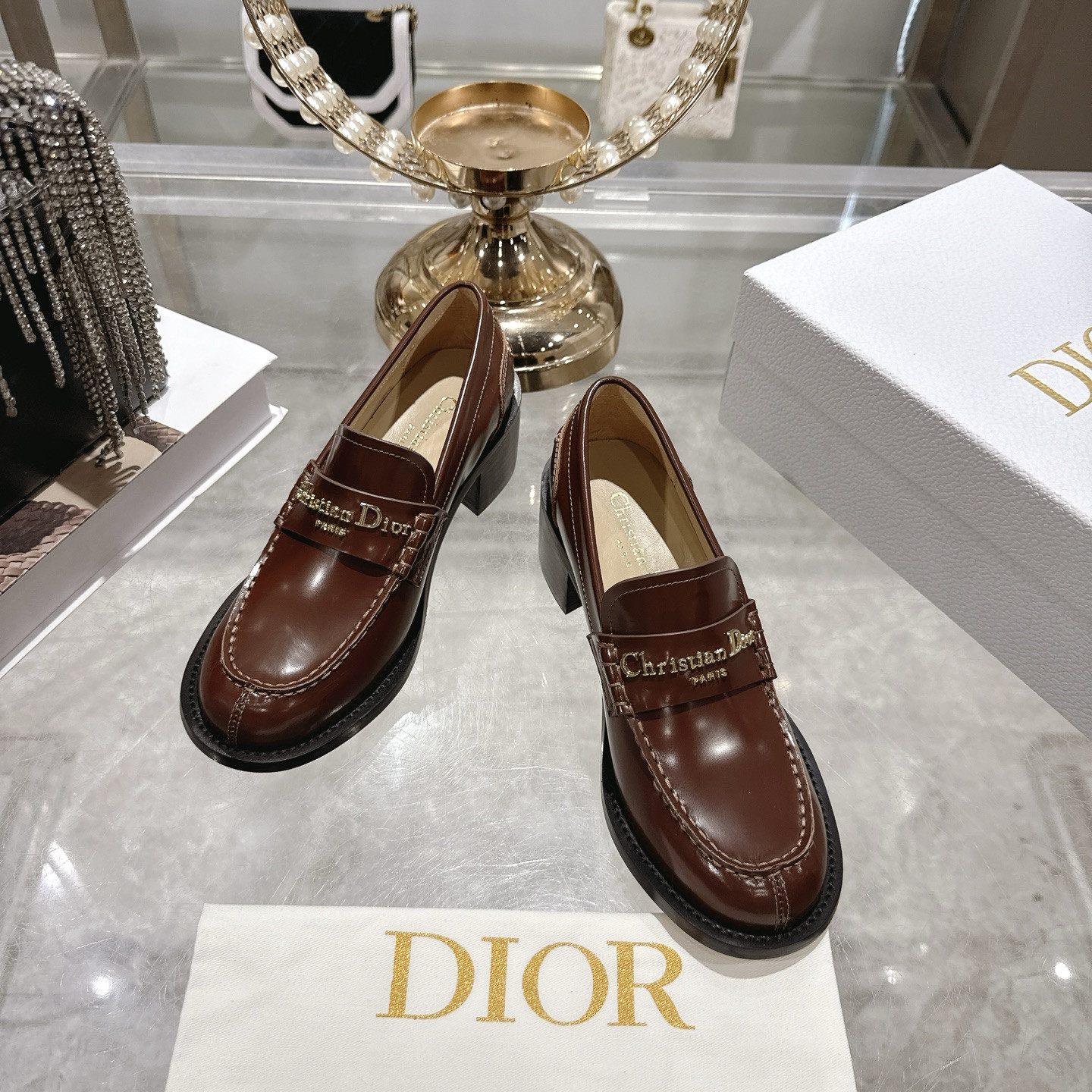 ua D*or boy pump